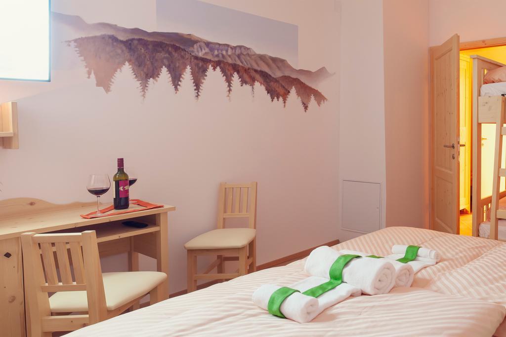 Guesthouse Macesen Spodnja Sorica ห้อง รูปภาพ