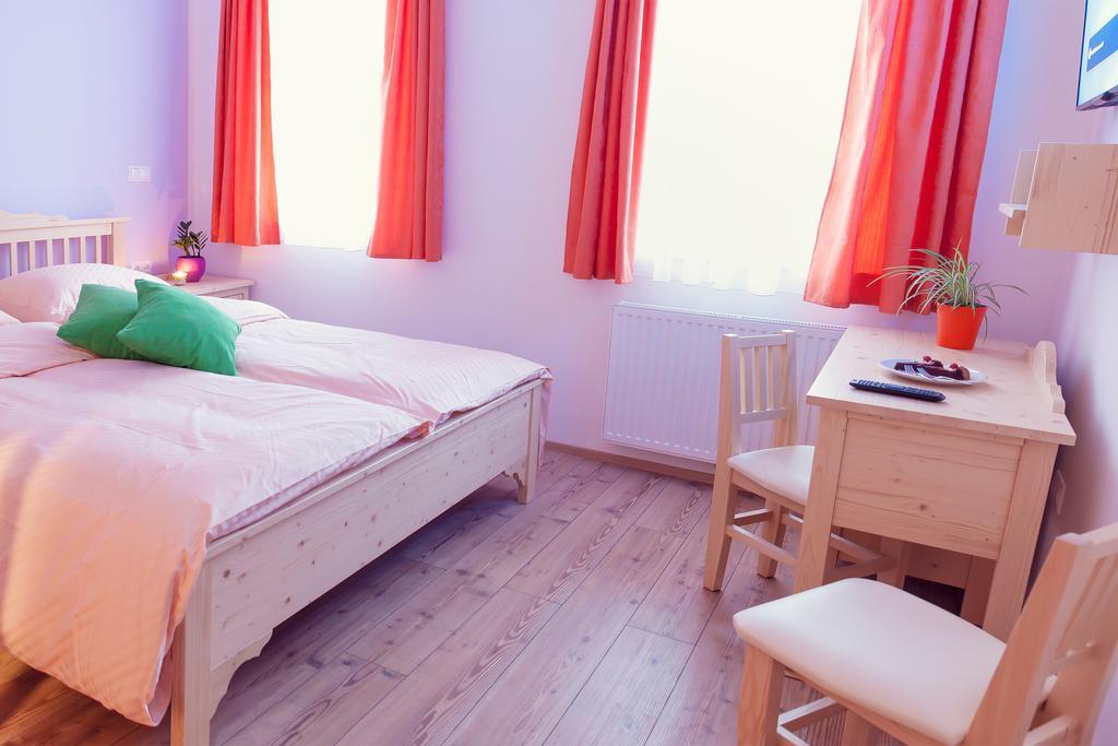 Guesthouse Macesen Spodnja Sorica ห้อง รูปภาพ