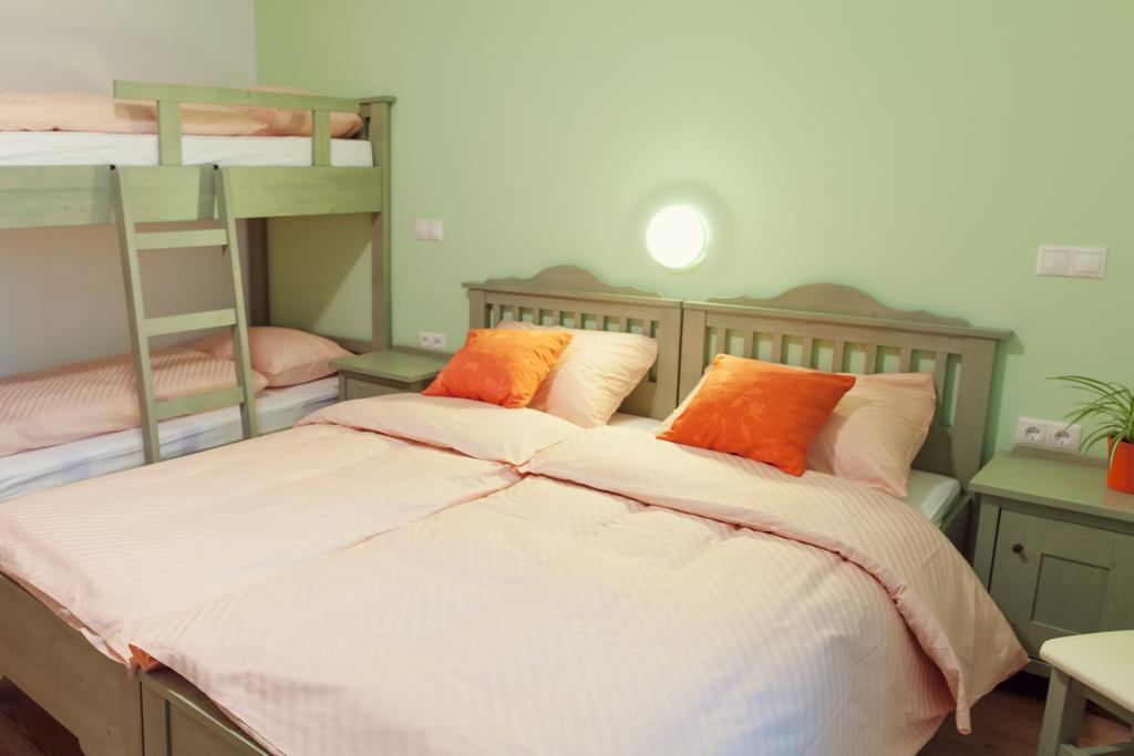 Guesthouse Macesen Spodnja Sorica ห้อง รูปภาพ